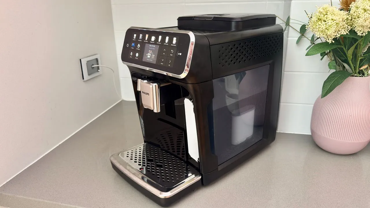 Philips LatteGo 4400: тест чёрной комедии