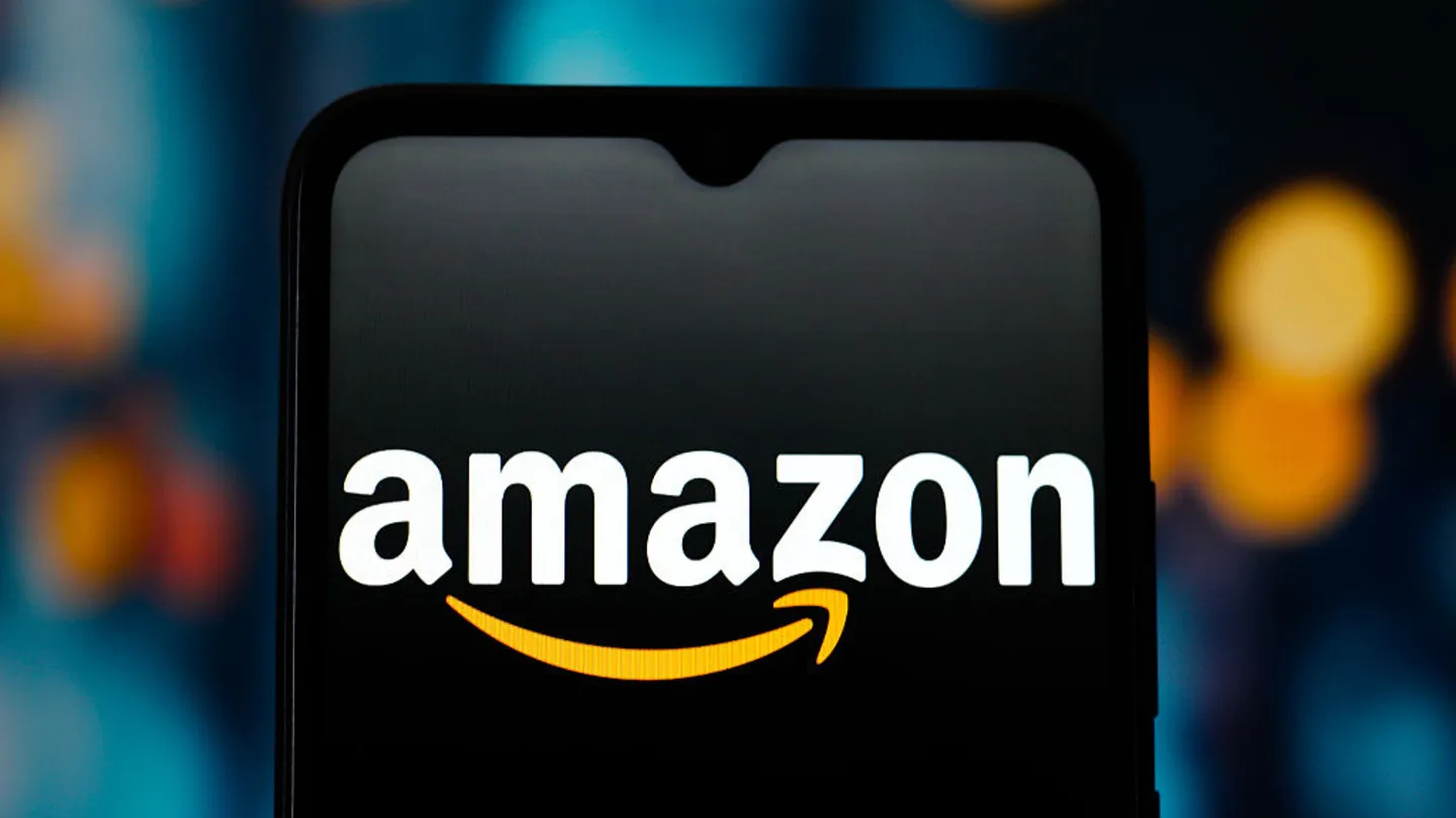 Amazon увольняет 30 000 сотрудников: рекордные сокращения