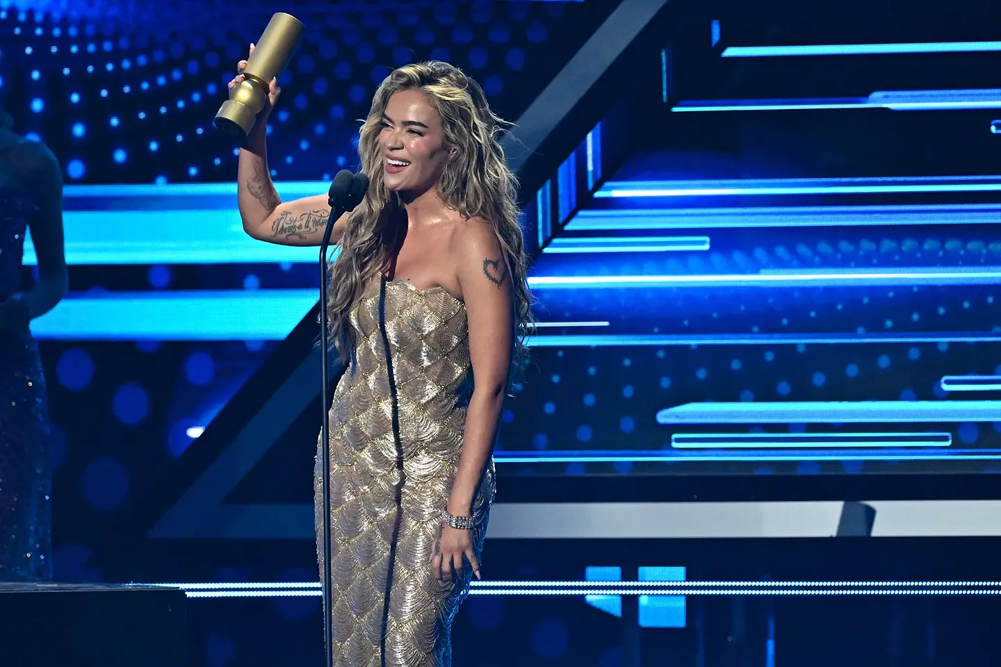 Главная сенсация Billboard Latin Music Awards 2025: рейтинги бьют рекорды, а латинские звёзды собирают награды пачками!