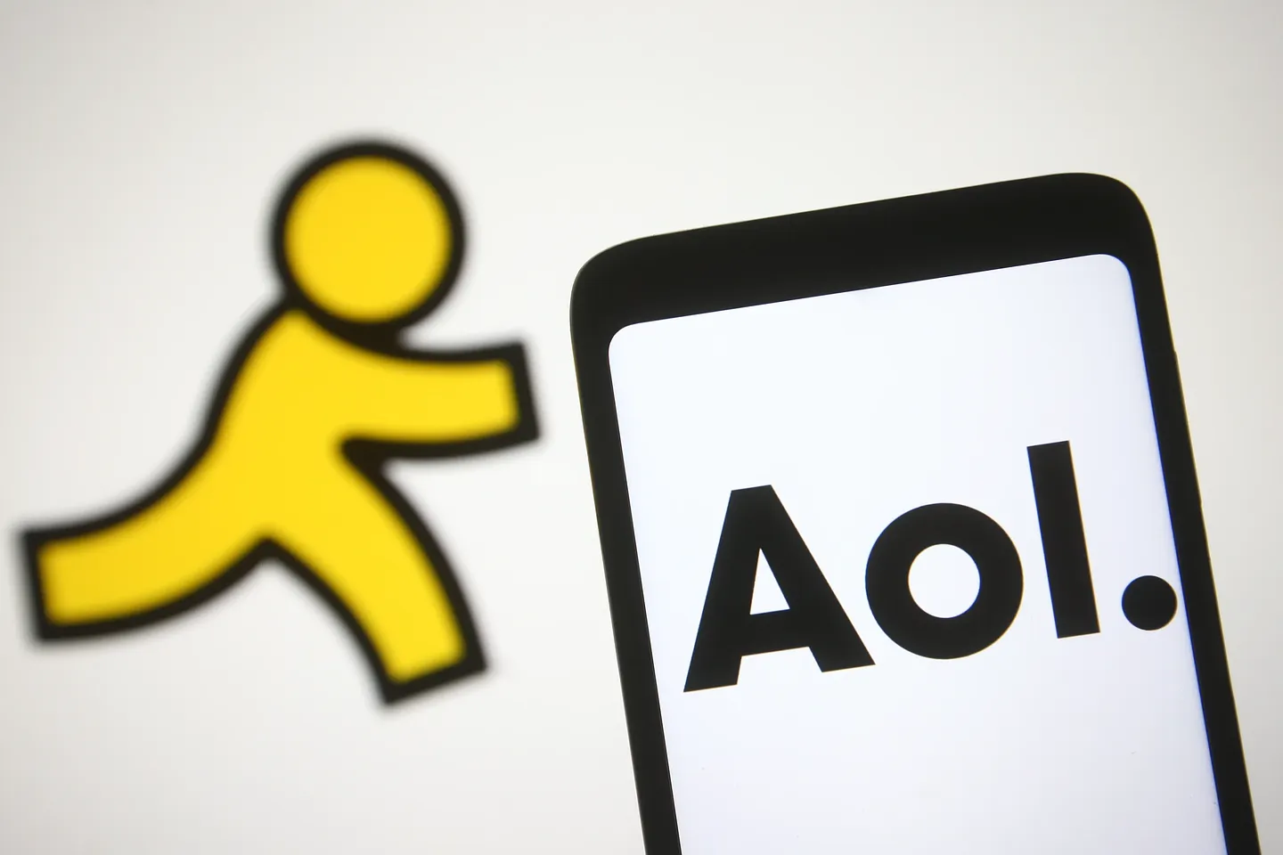 Итальянская Bending Spoons покупает прославленный проект AOL