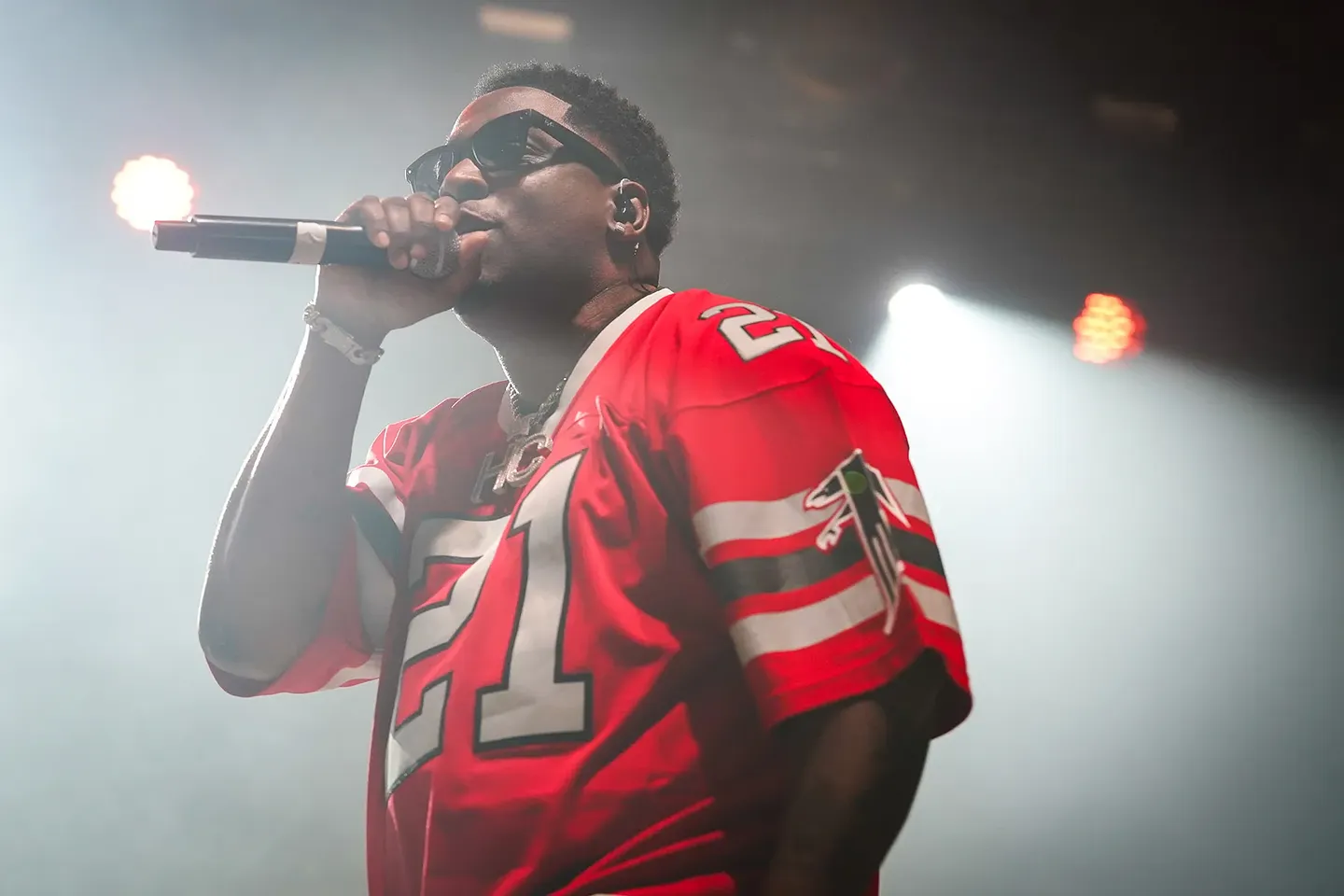 Cash Money: Скандал на $12 млн