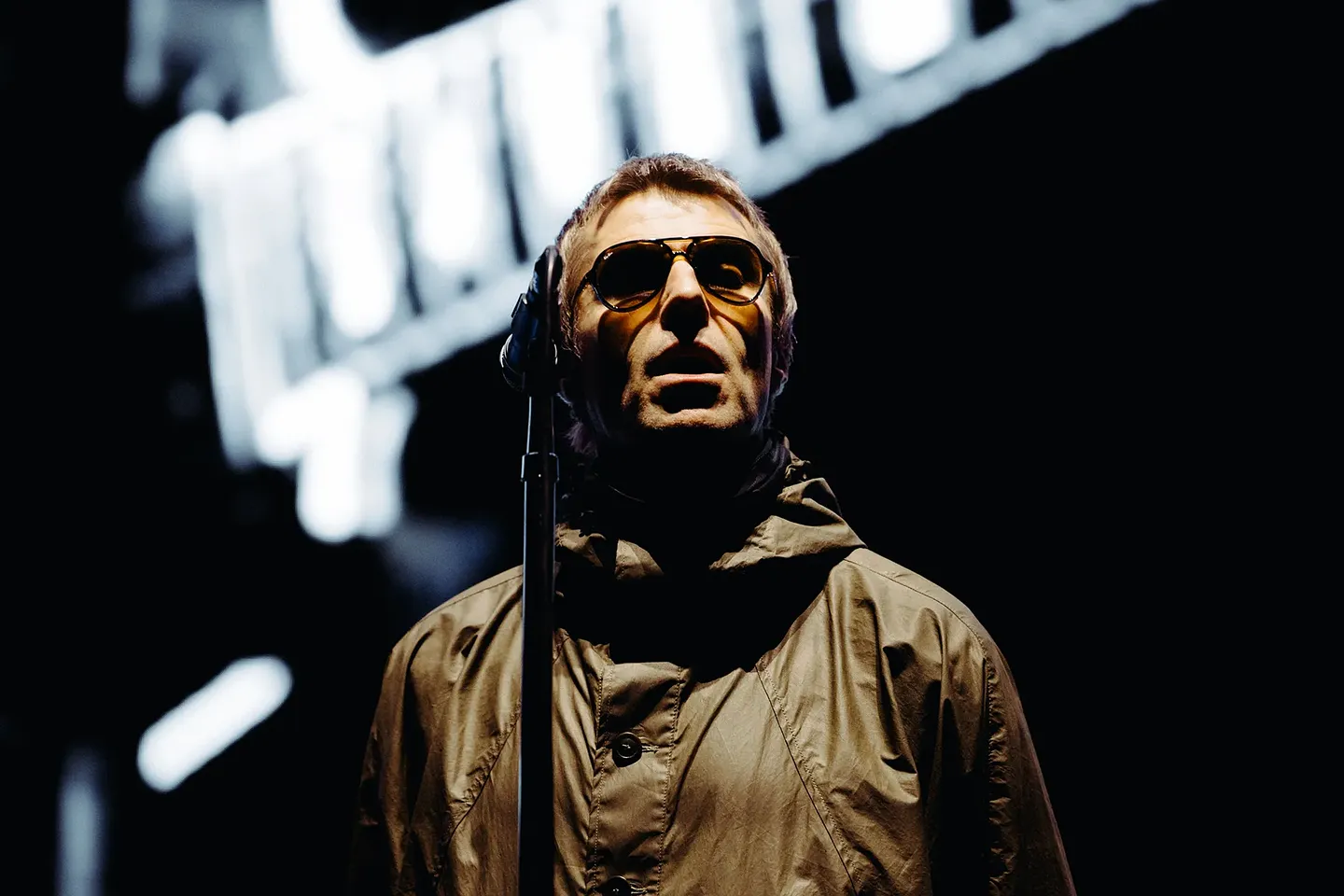 Лиам Галлахер устроил разнос на концерте Oasis после инцидента с фаерами в Мельбурне