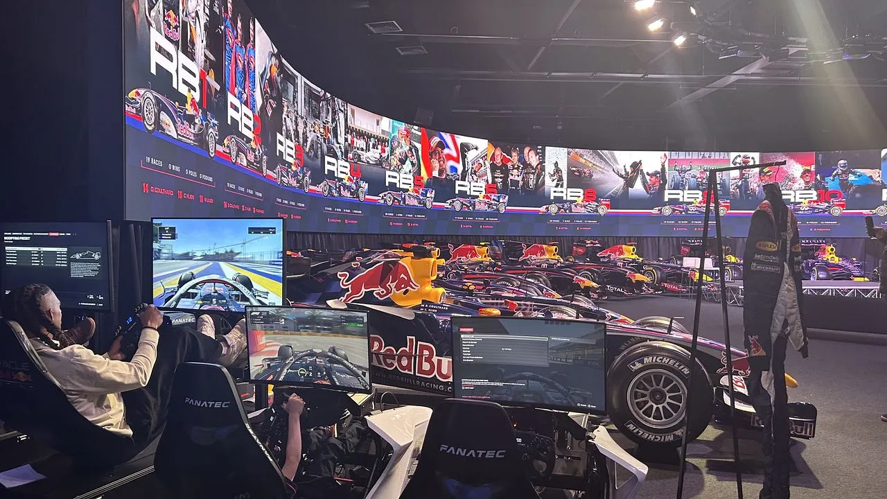 Hexagon и Red Bull Racing: как поднять производство с колен