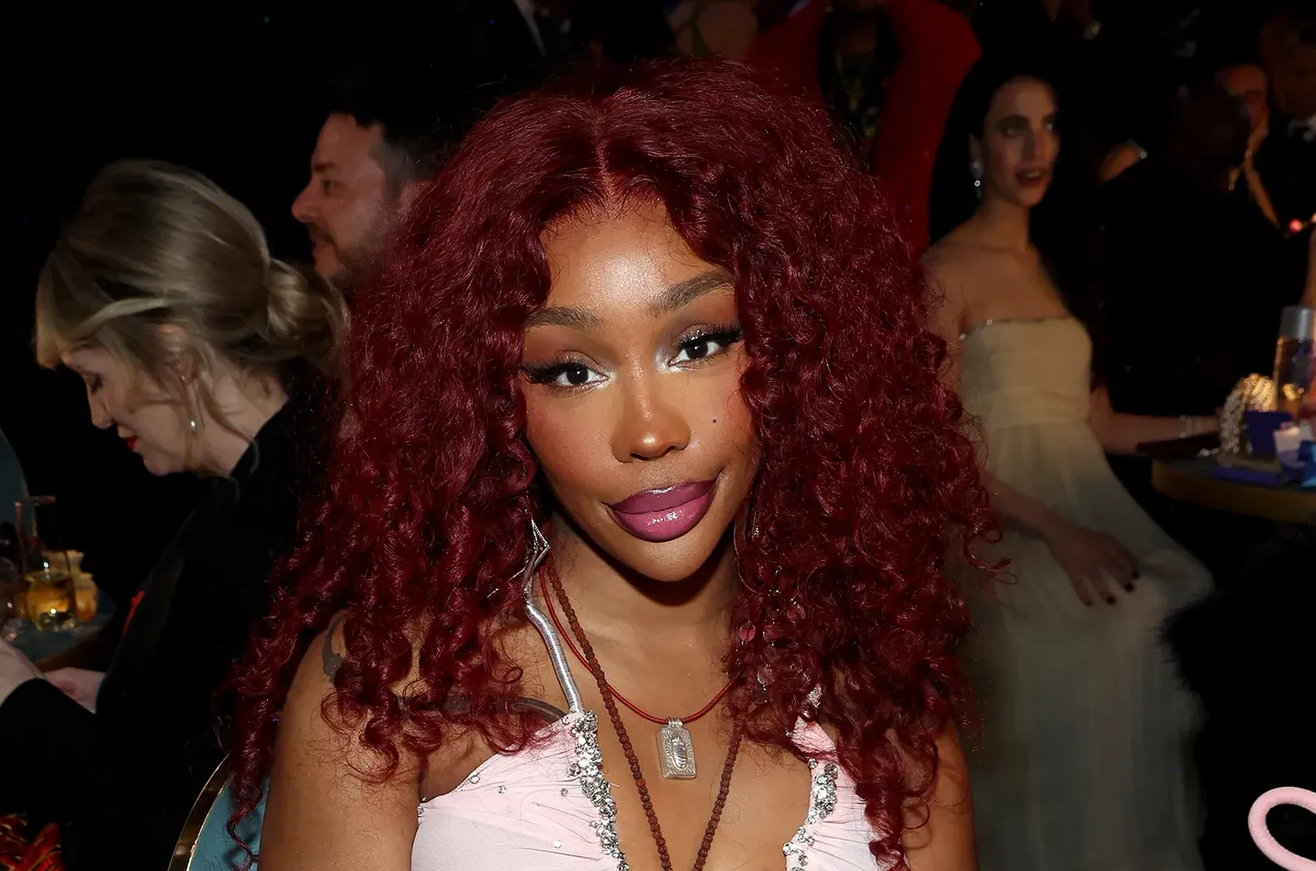 SZA: я не "сдаю экзамен по дружбе" между звёздами