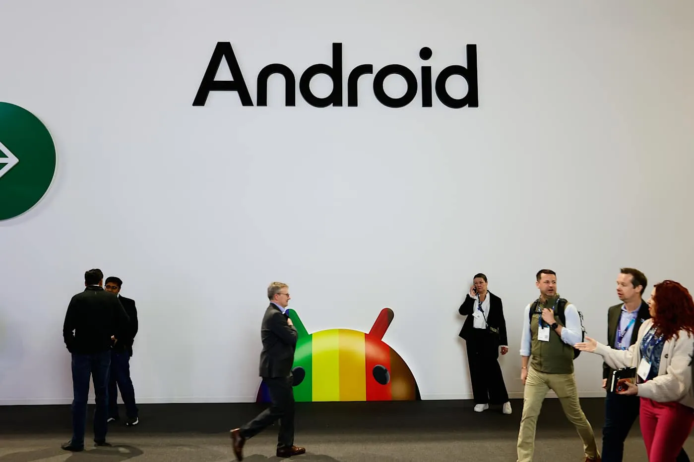 Google разрешит опытным пользователям устанавливать непроверенные Android-приложения