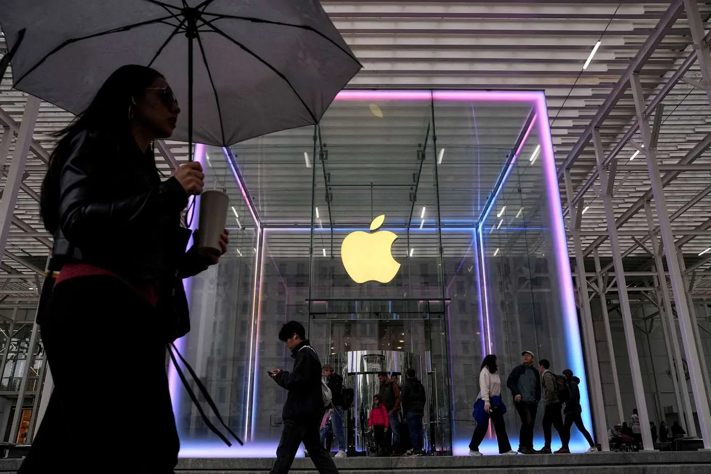 Apple урезает комиссию для мини-приложений в App Store