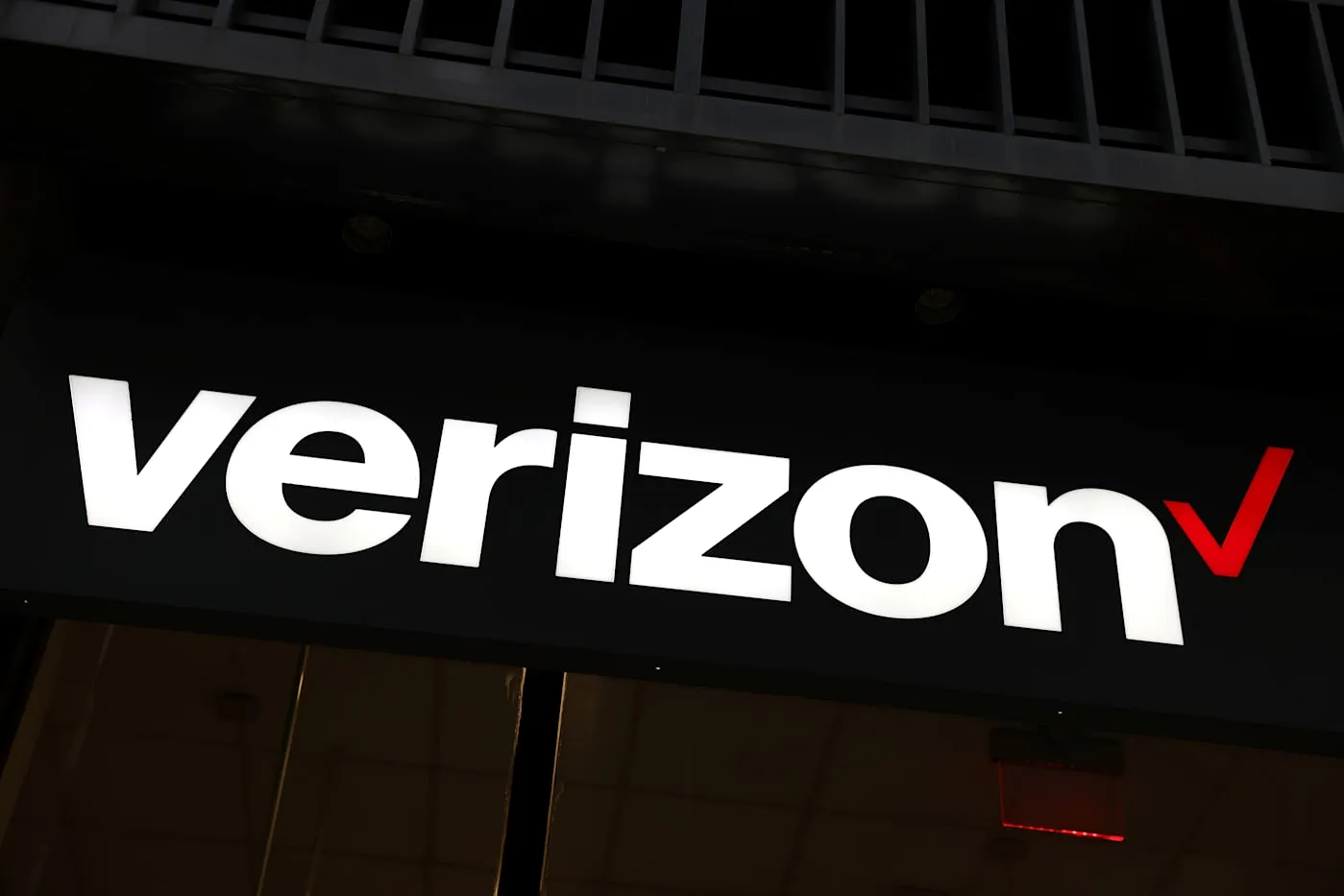 Verizon сокращает 15 000 сотрудников: крупнейшее увольнение в истории компании