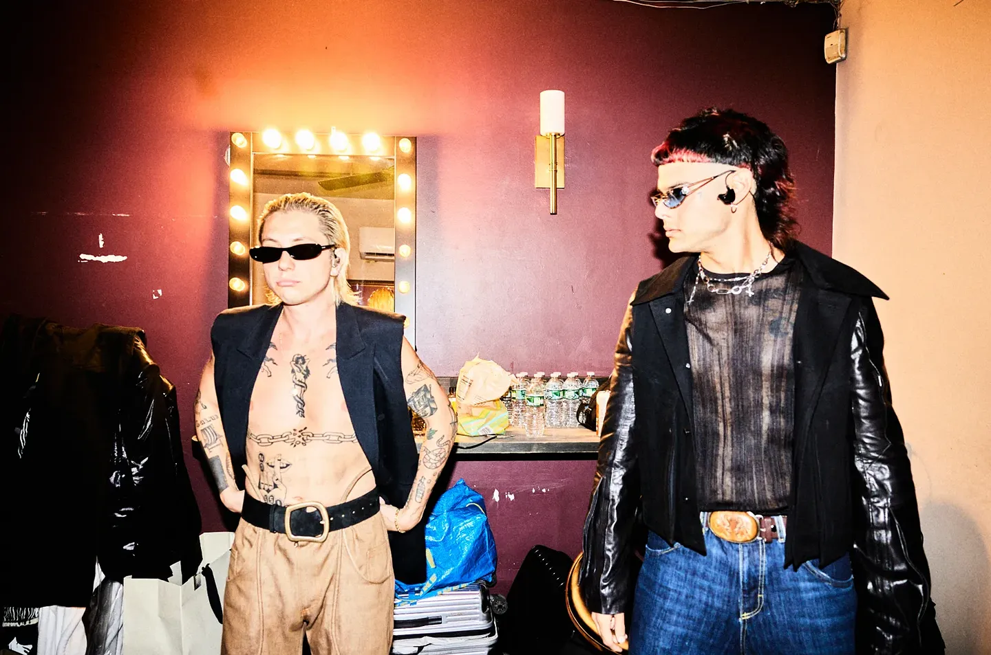 Латиноамериканские Грэмми 2025: поцелуи, кумиры и скука закулисья