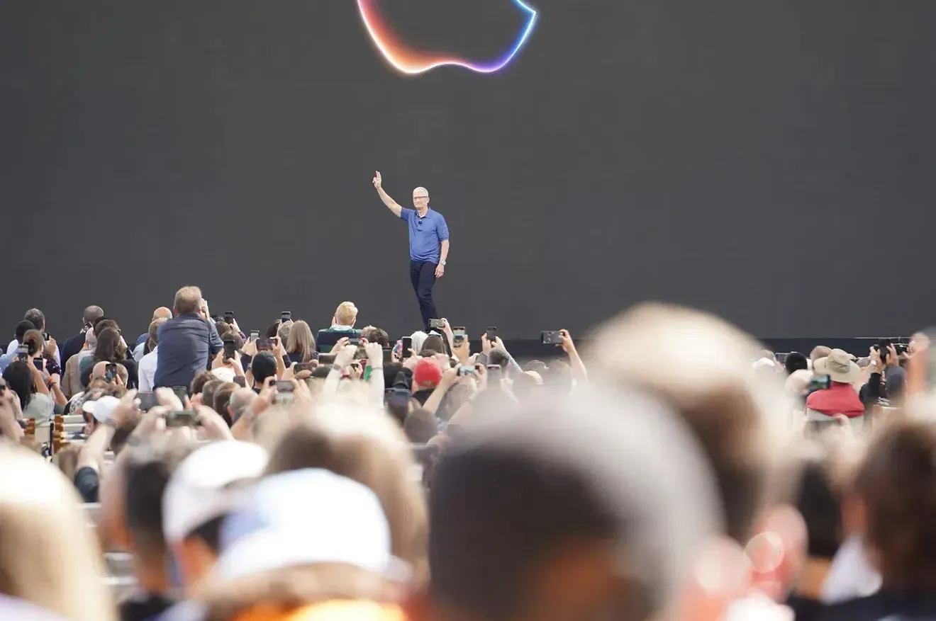 Тим Кук уходит с поста CEO Apple?