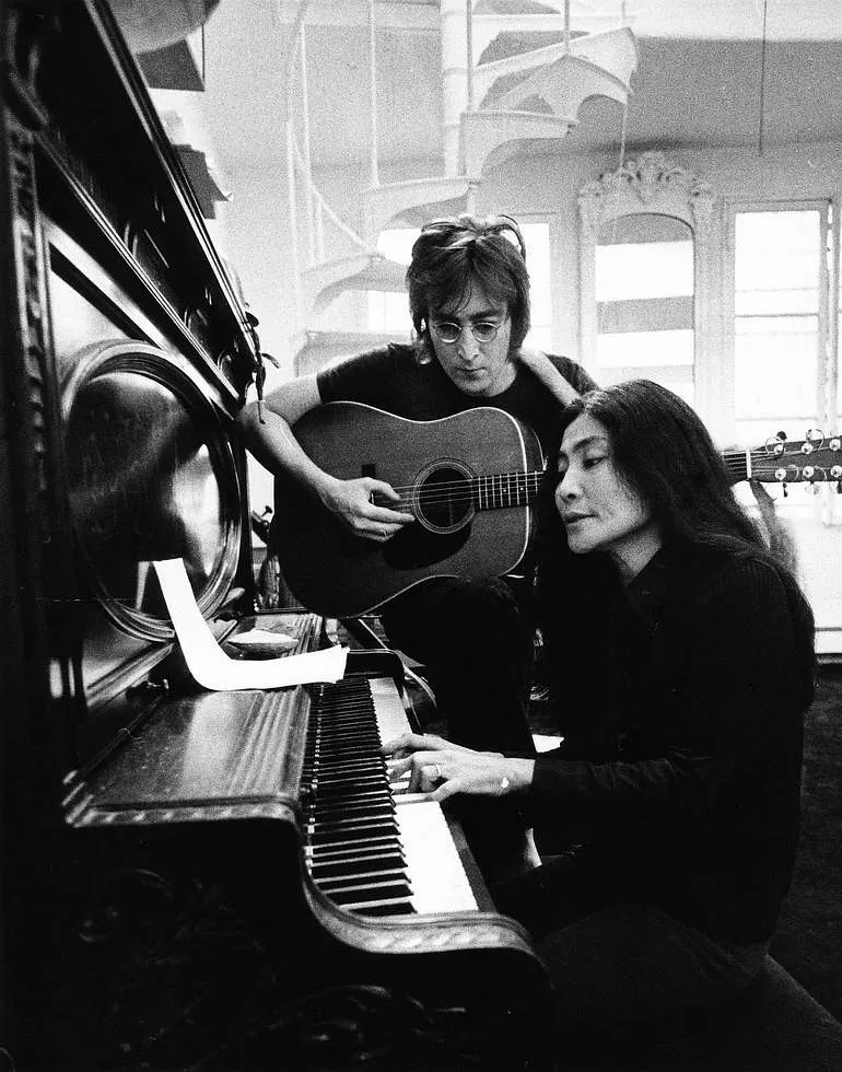 Как "One to One: John and Yoko" вытаскивает кадры мечты Леннона