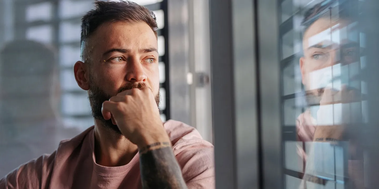 Токсичная мужественность мешает мужчинам обращаться за помощью