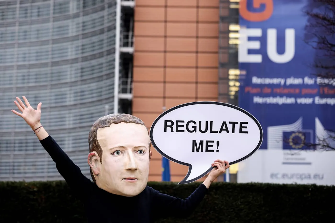 Meta оштрафована на 479 млн евро в Испании