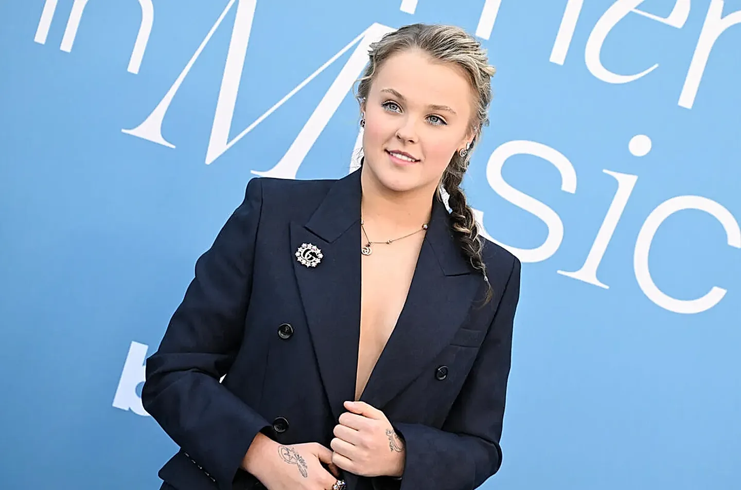 JoJo Siwa госпитализирована с разорвавшейся кистой яичника перед концертом в Миннесоте