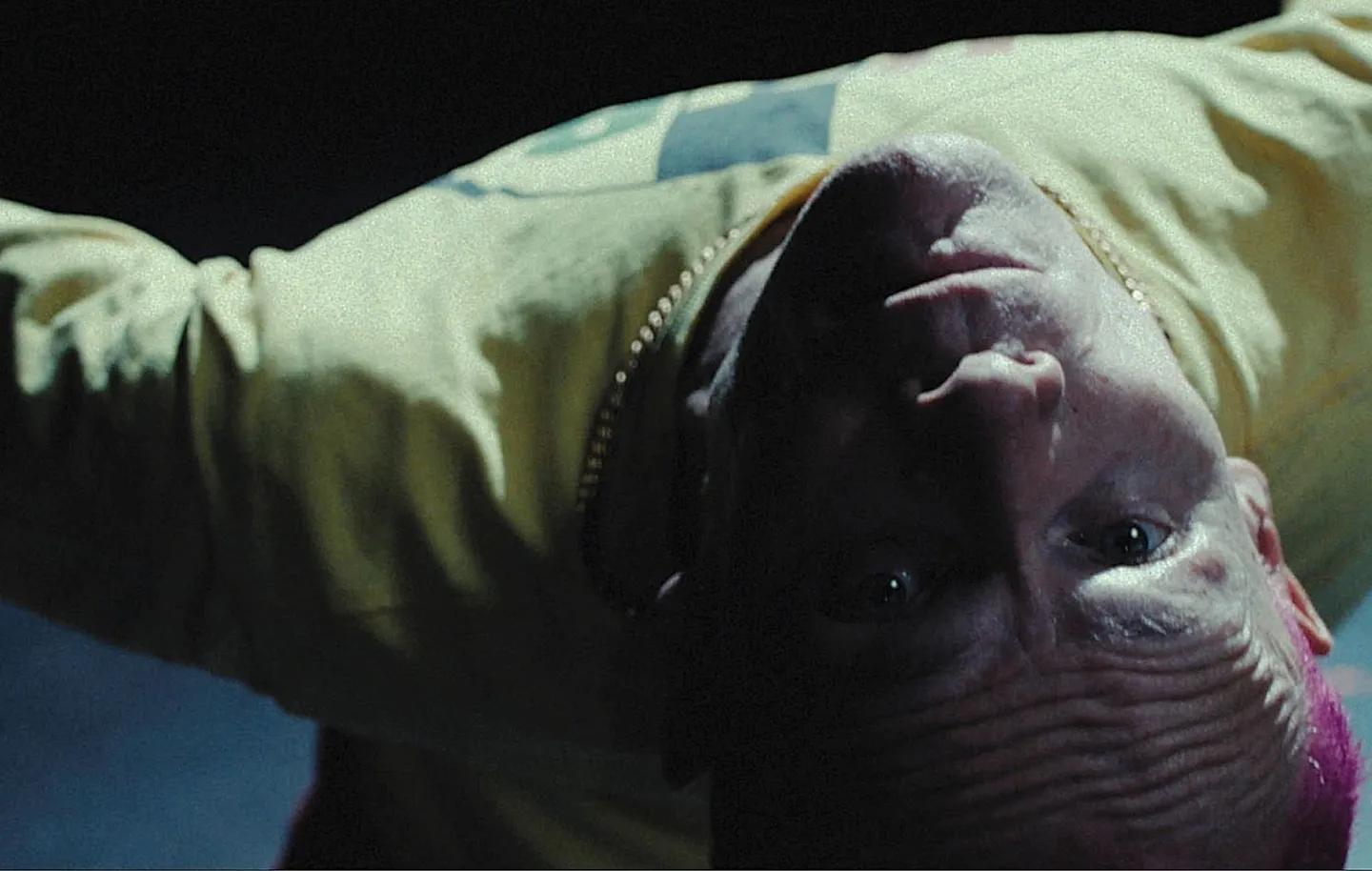 Фли из Red Hot Chili Peppers выпустил сольник о ненависти и любви