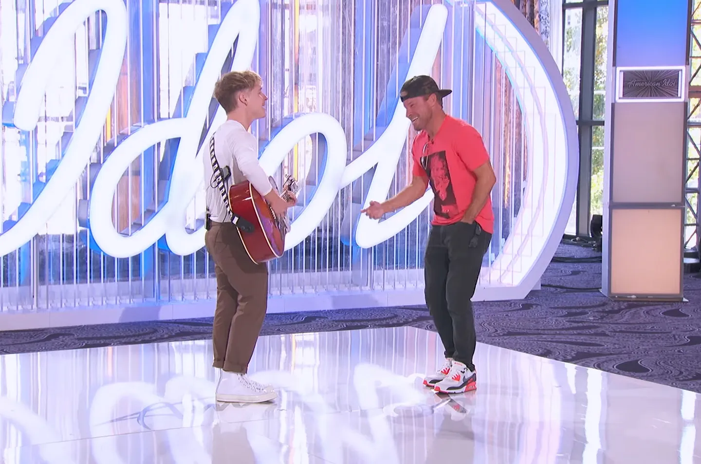 Эмоции на сцене: Бэйли Литтрелл заставил папу плакать на "American Idol"