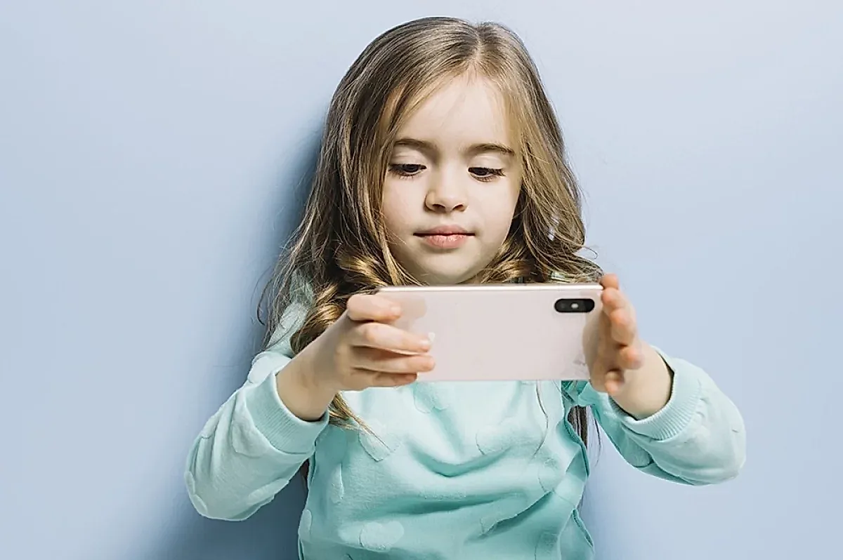 Как выбрать телефон школьнику в 2026 году