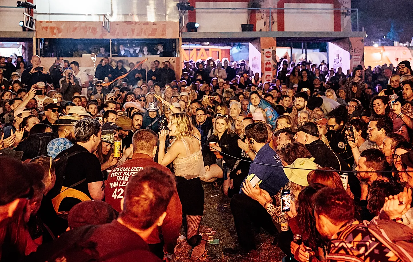 Независимые лейблы отдают музыкантам почти всё