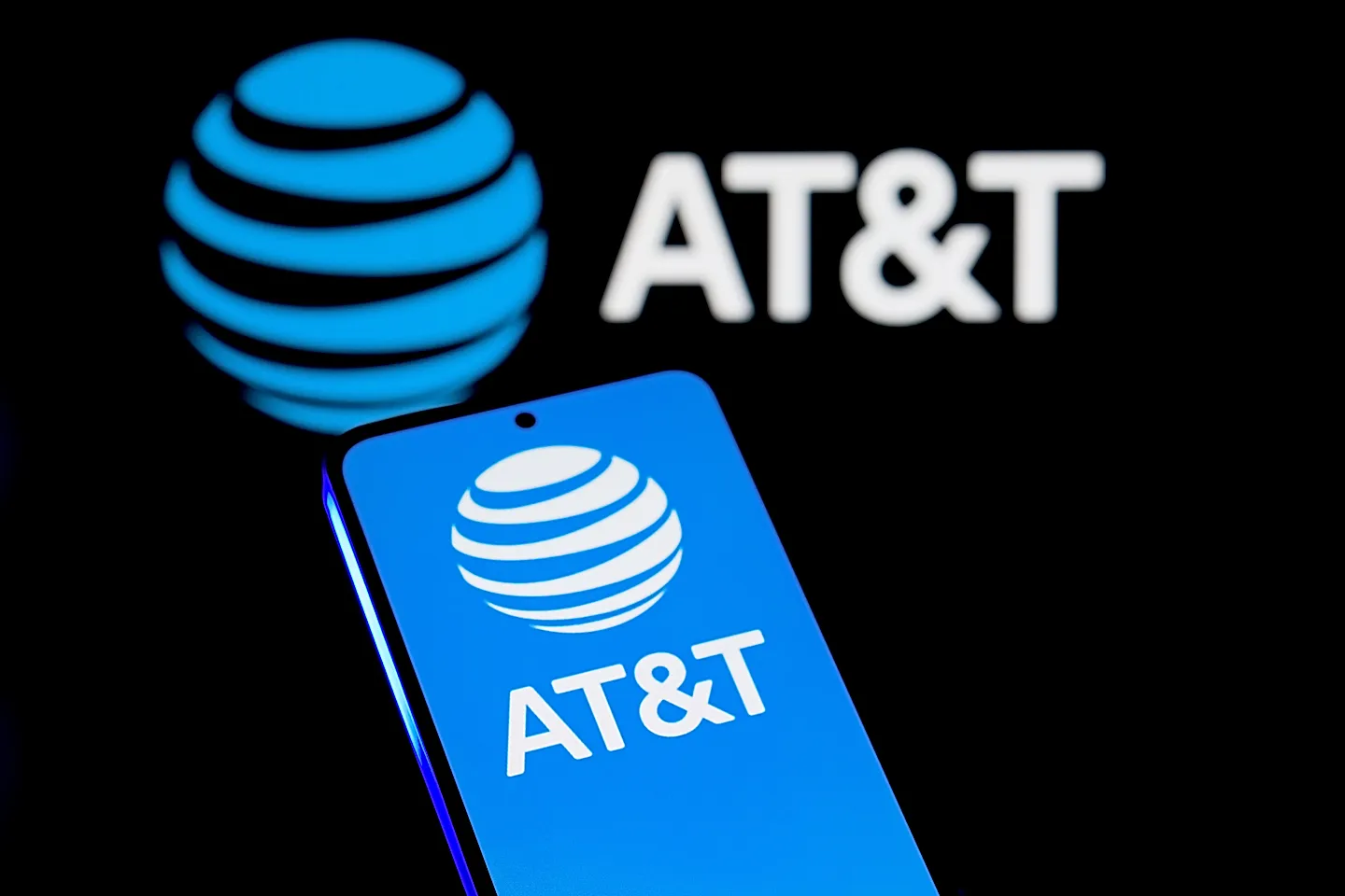 AT&T отказывается от DEI ради одобрения властей