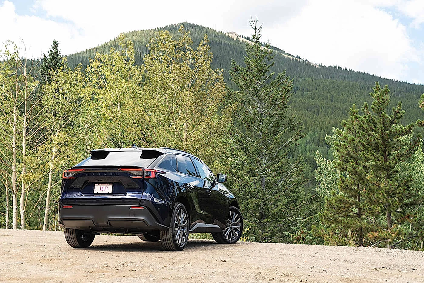 Электрокары в Америке: нервная лихорадка 2025-го