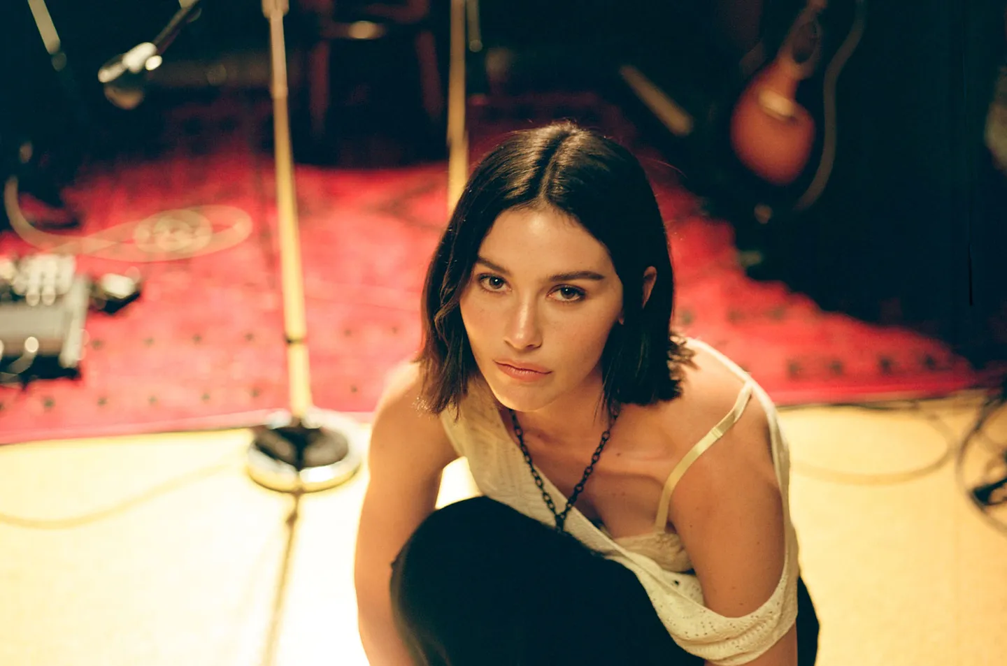 Грейси Абрамс выпустила загадочную "Death Wish" с O2 Arena