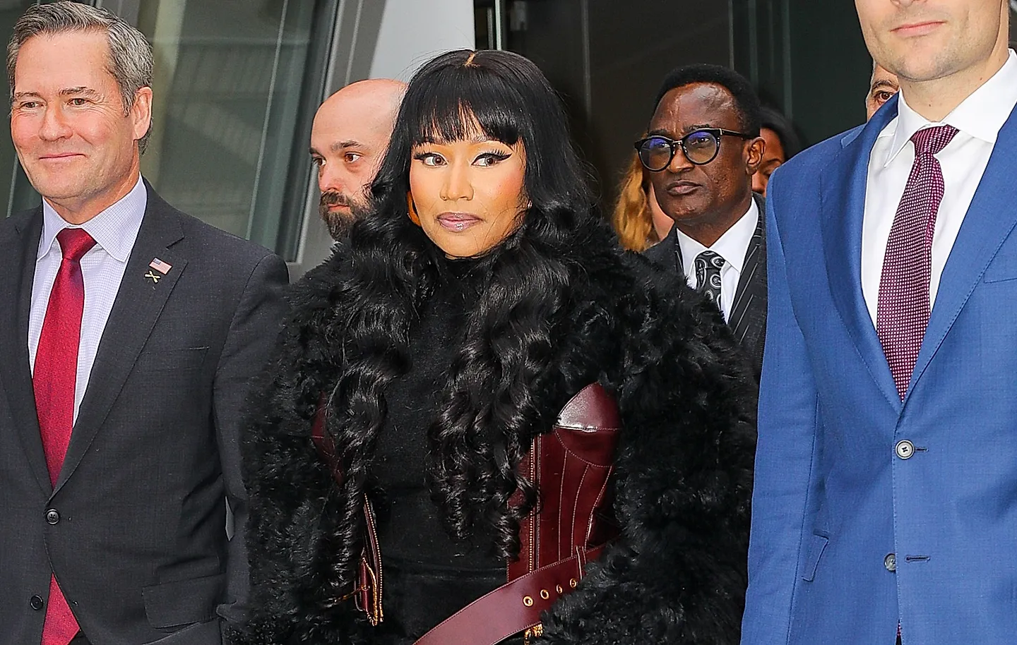 Nicki Minaj устроила разнос губернатору Калифорнии, тот припомнил её старые грехи