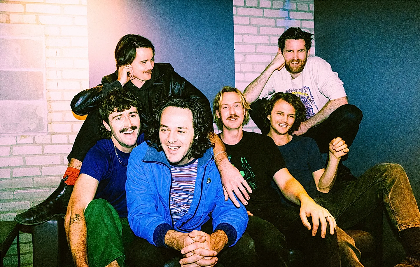 King Gizzard уходит в бой против Spotify и ИИ-двойников