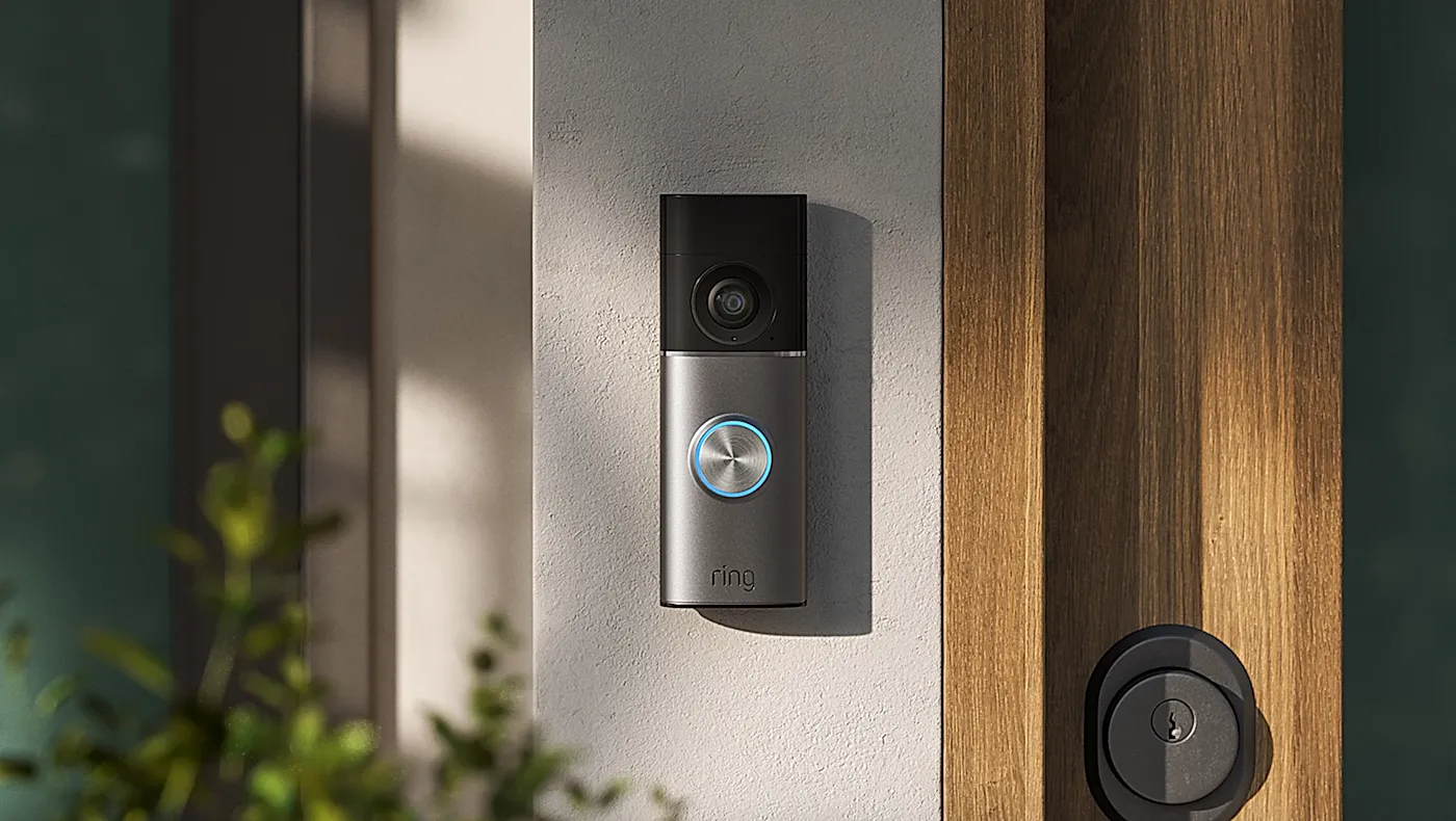 «Умная» дверь по-американски: Alexa+ впустит и выкормит гостей сама