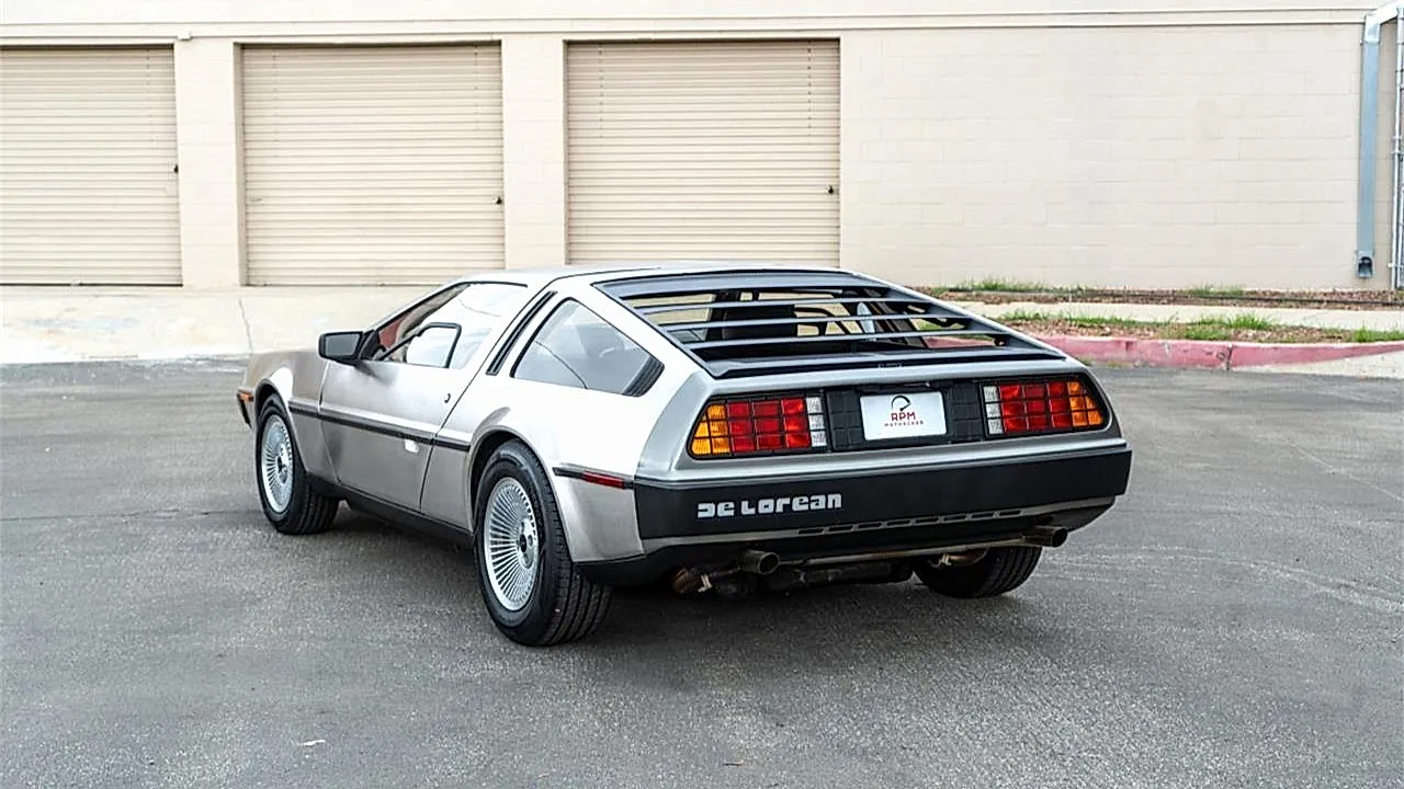 Автомобильные связи: DeLorean, Land Rover и Ford – мистика случайных совпадений