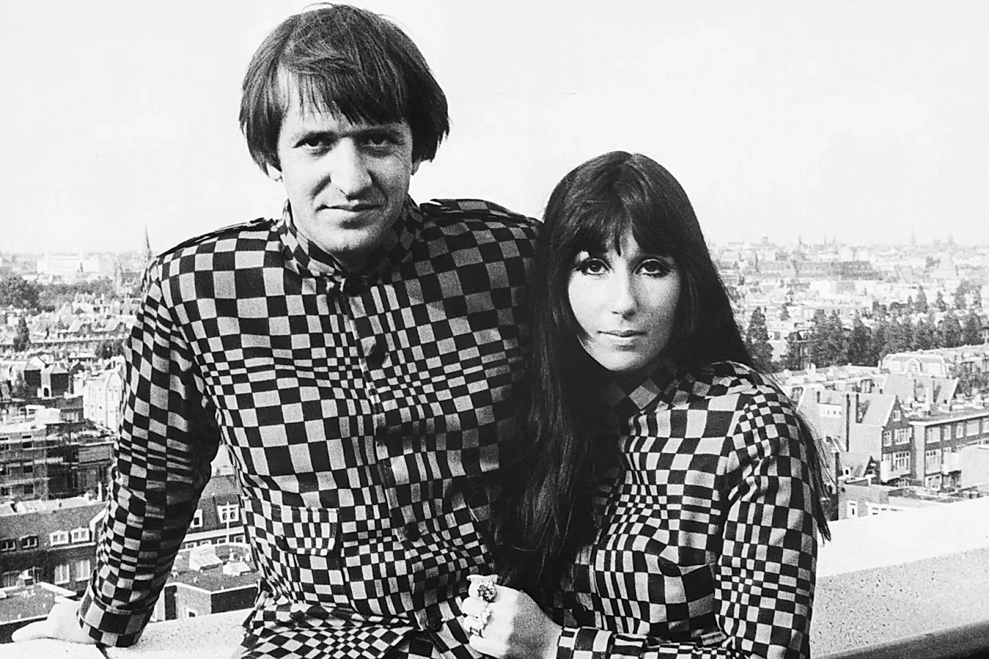 Вдова Сонни Боно не сдается: война за роялти Cher продолжается