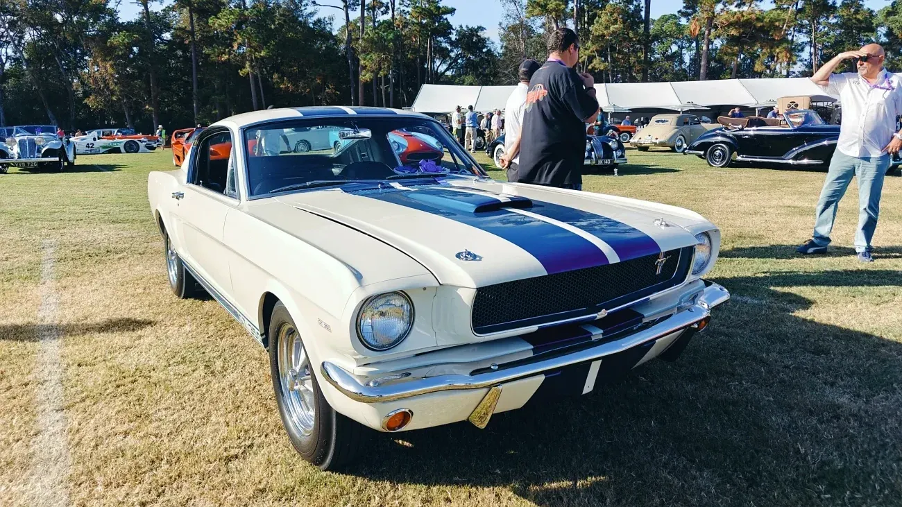 Мускульные колеса под Лас-Вегасом: праздник Team Shelby