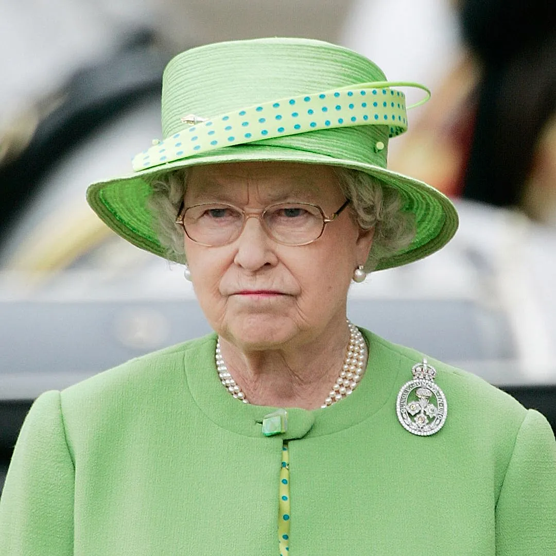 Портрет королевы и потрёпанные нервы художника