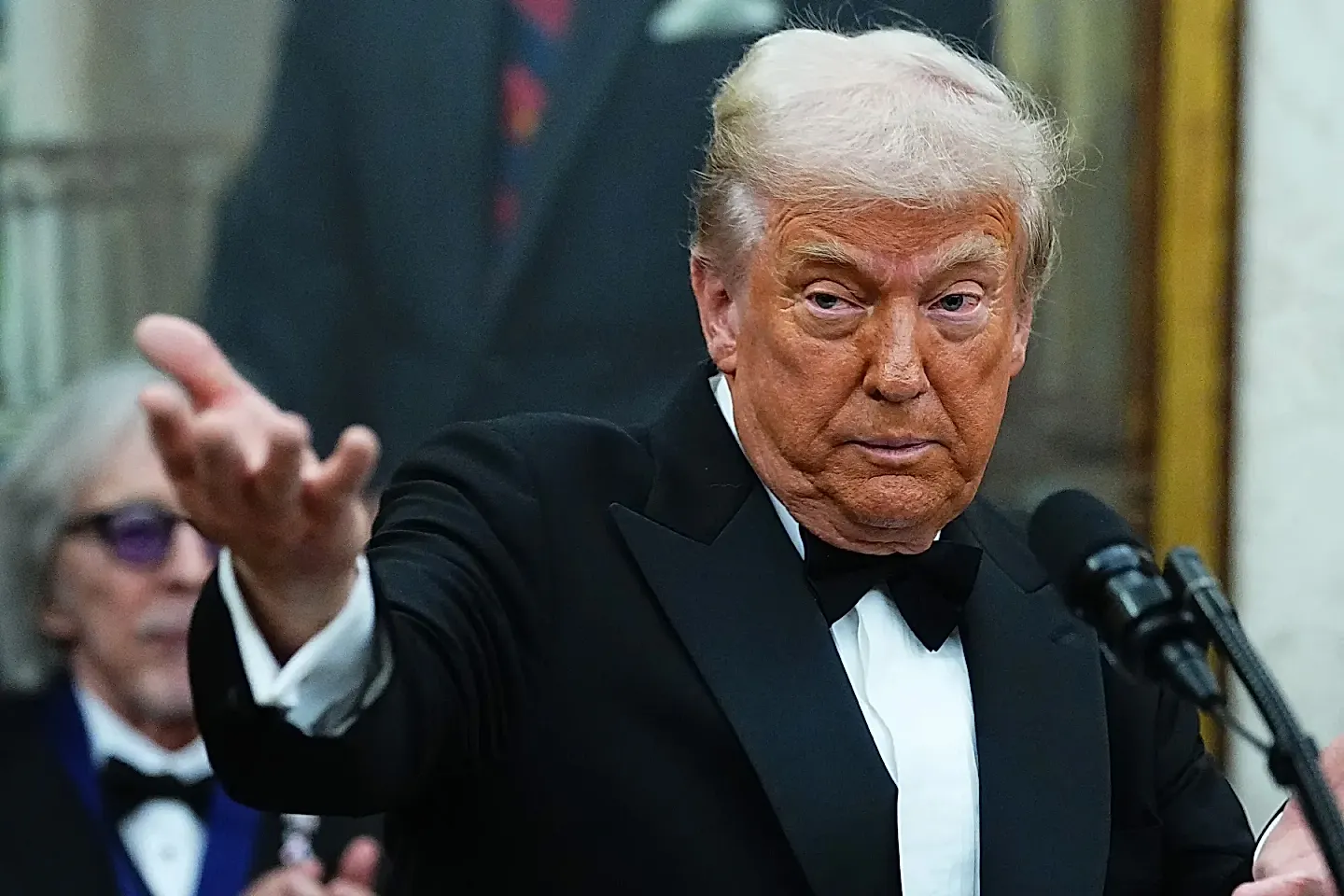 Рекордно низкие рейтинги и бойкоты: шоу в Kennedy Center после переименования в честь Трампа