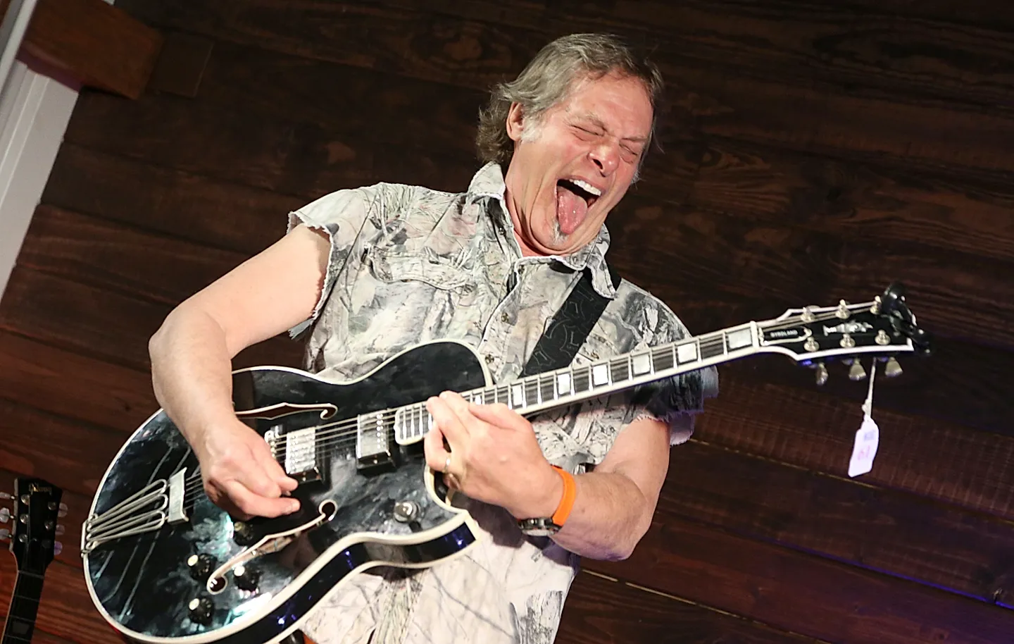 Ted Nugent устроил баттл музыкантов
