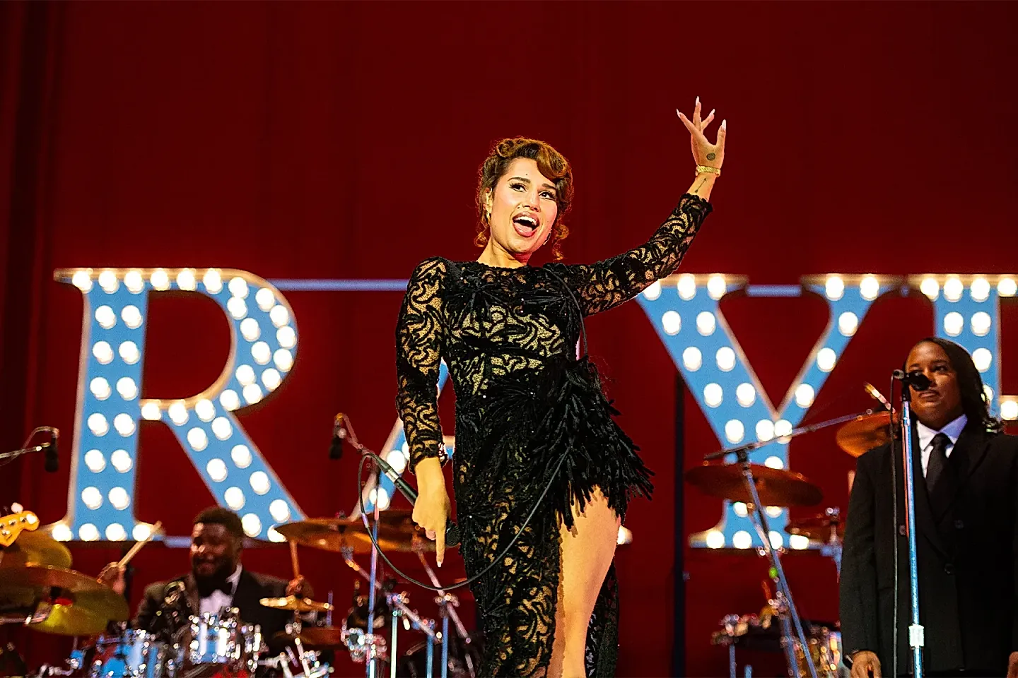 RAYE добилась рекорда в Billboard Hot 100 с треком ‘Where Is My Husband!’