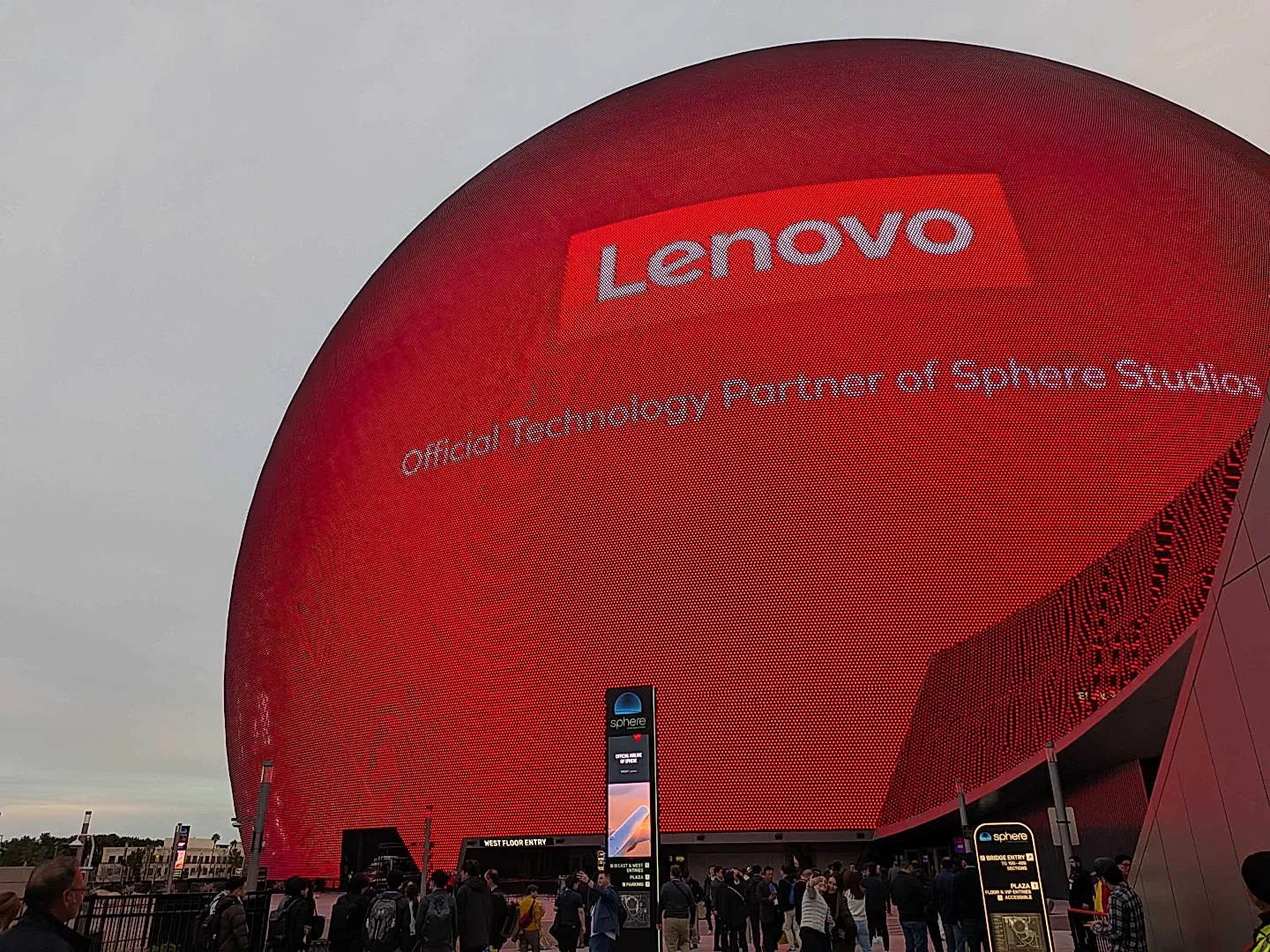 Lenovo разрабатывает искусственный интеллектуальный ассистент, который «может действовать от вашего имени»