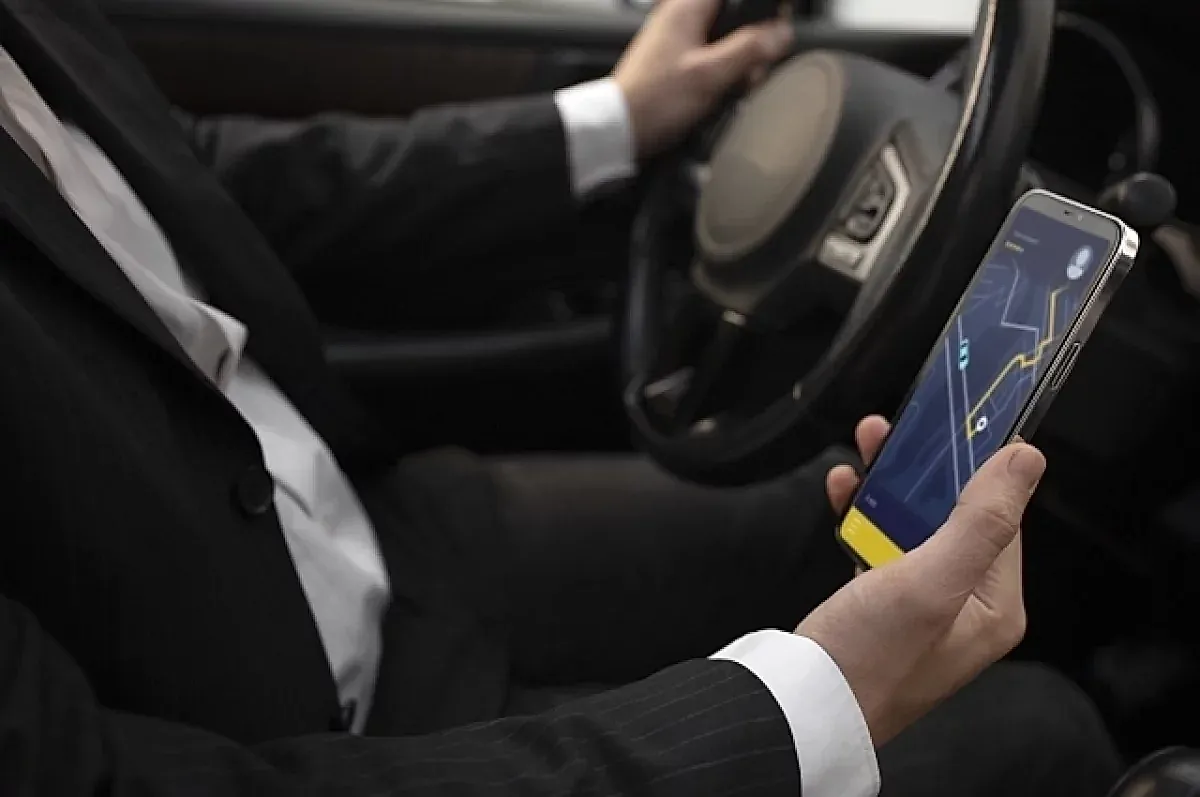 Ожогин о платных функциях в авто: новая норма или обдираловка?