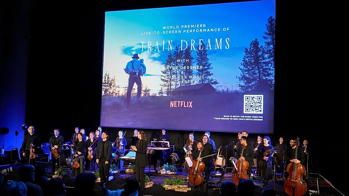 Брайс Десснер превращает «Train Dreams» в симфонию чувств – живая музыка снова в моде