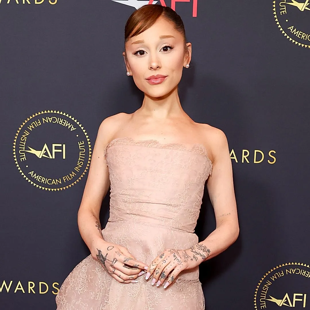 Ариана Гранде и винтаж: от бабушкиных платьев к ранним 2000-м