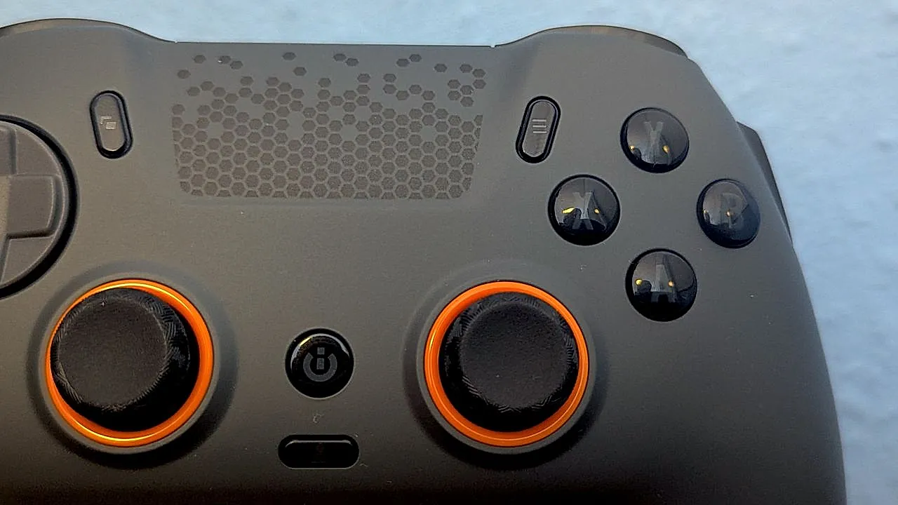 Scuf Envision Pro V2: самый сложный геймпад для ПК
