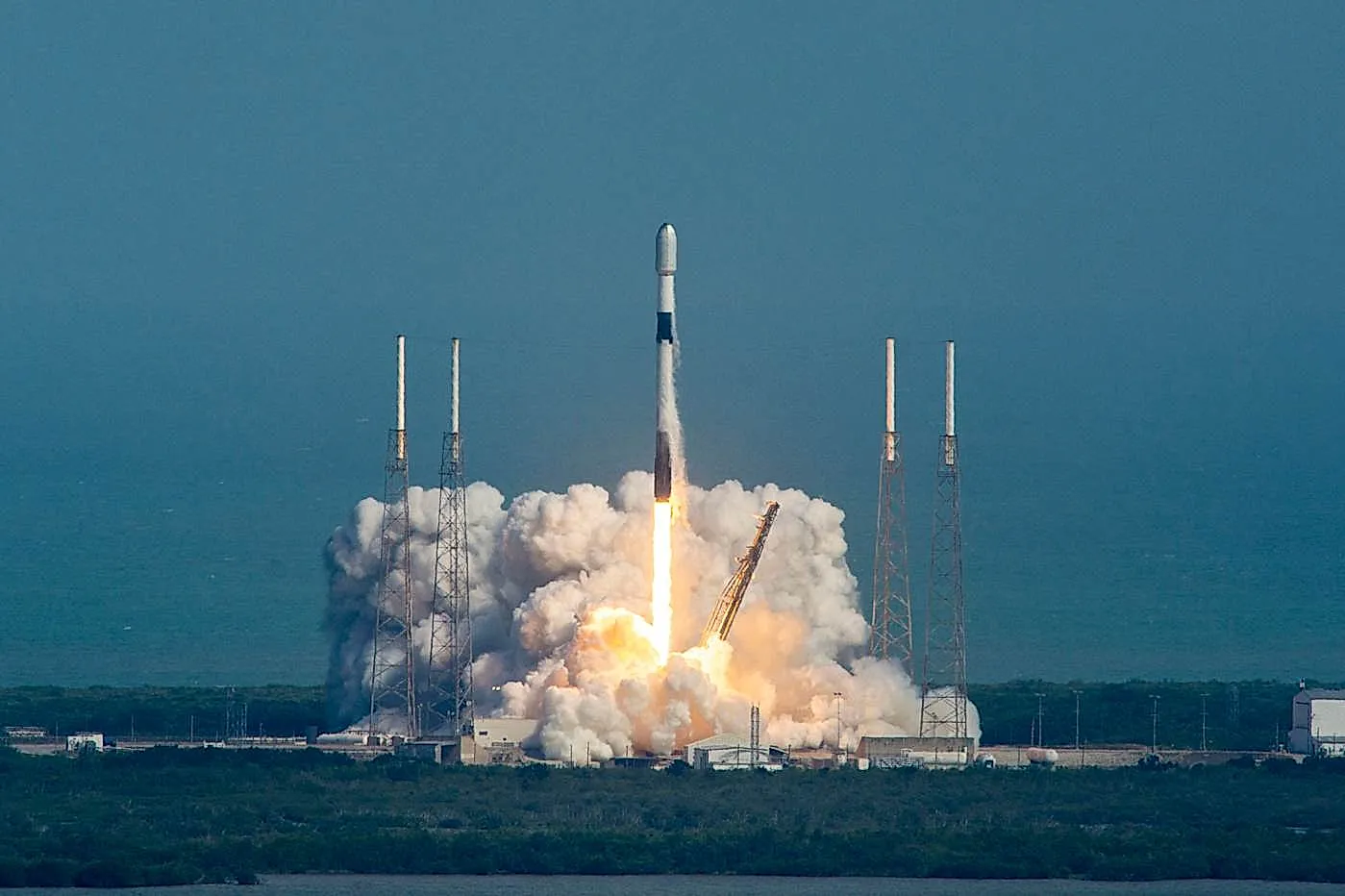 SpaceX получил одобрение на новый запуск Starlink Gen2