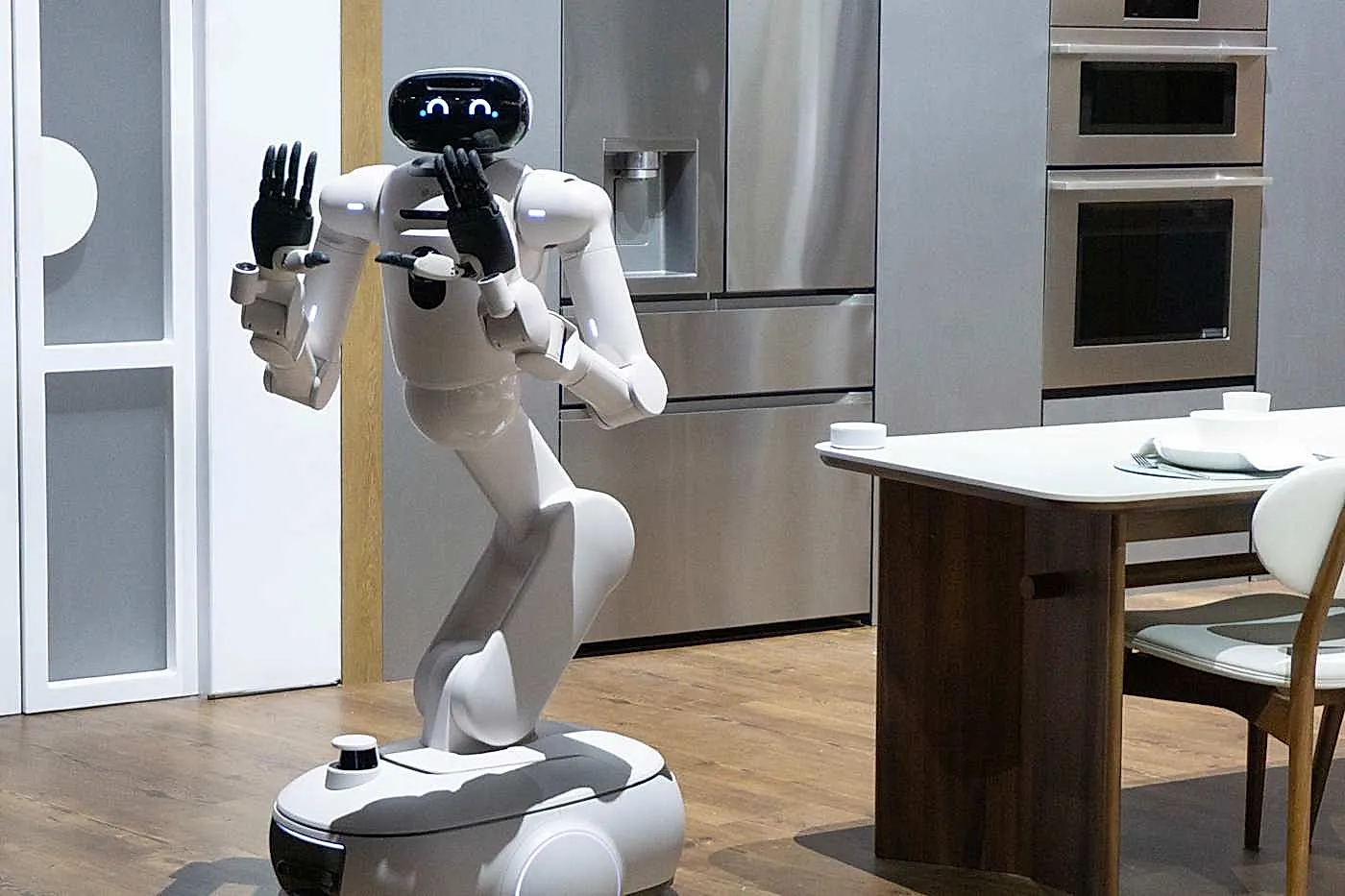 Роботы CES 2026: очарование, страх и недоумение