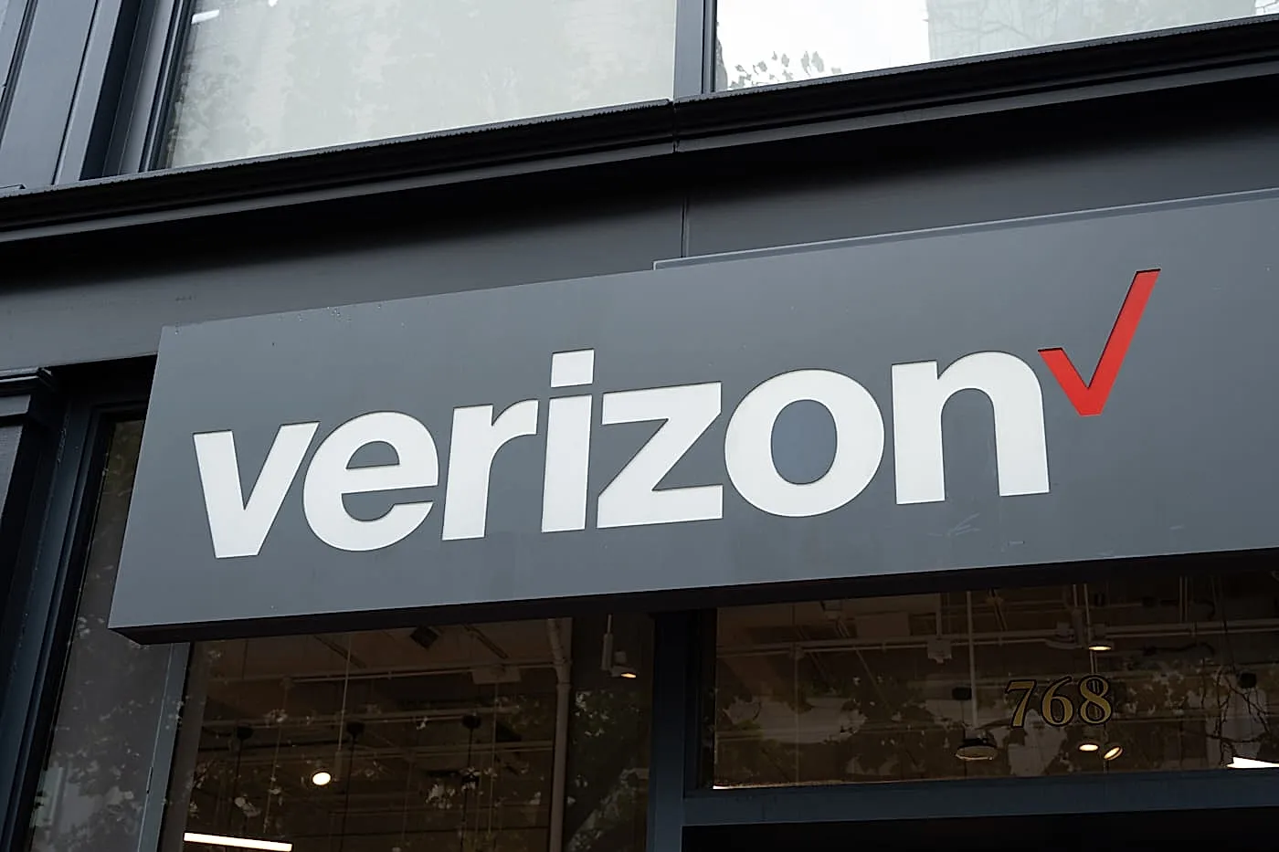 Verizon возвращается после масштабного сбоя: сутки без связи, миллионы в панике