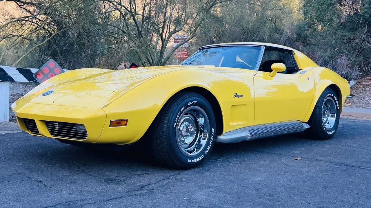 Советую рискнуть: Chevrolet Corvette Stingray 454 1973 года на распродаже