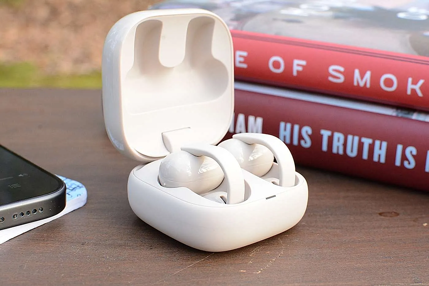 Sony LinkBuds Clip: попытка в открытые наушники без фокусов