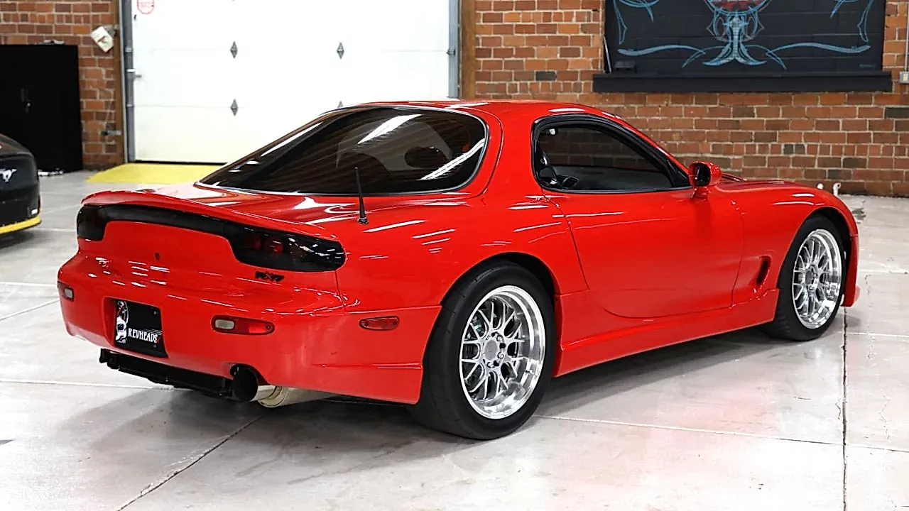 Классика с изюминкой: странные фавориты недели на аукционе AutoHunter