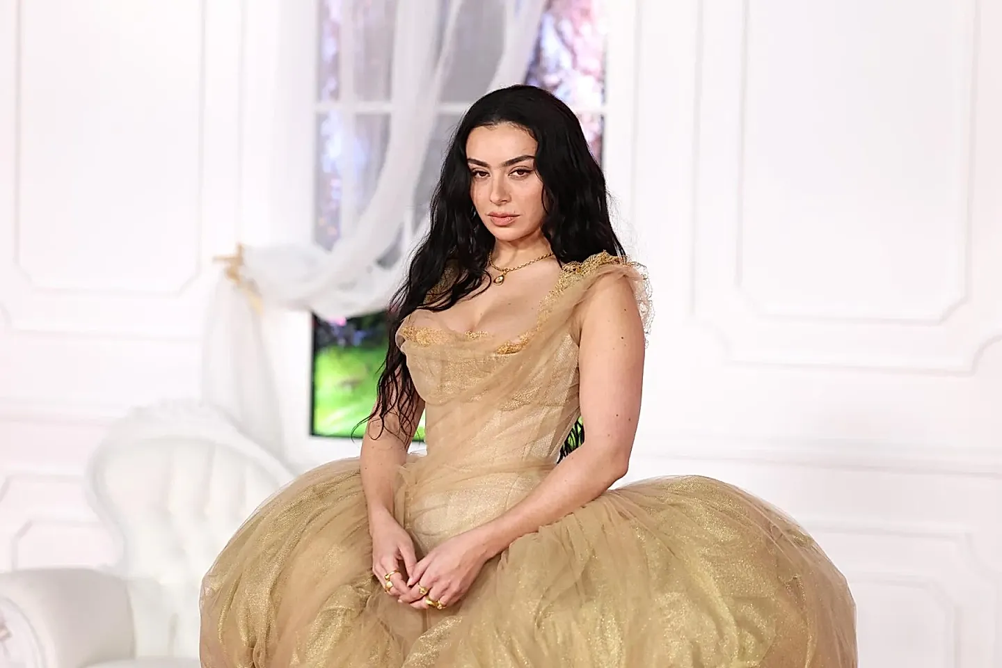 Саундтрек Charli xcx к Wuthering Heights