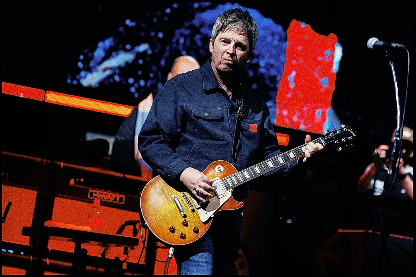 Награда для Галлахера и призрачное примирение Oasis