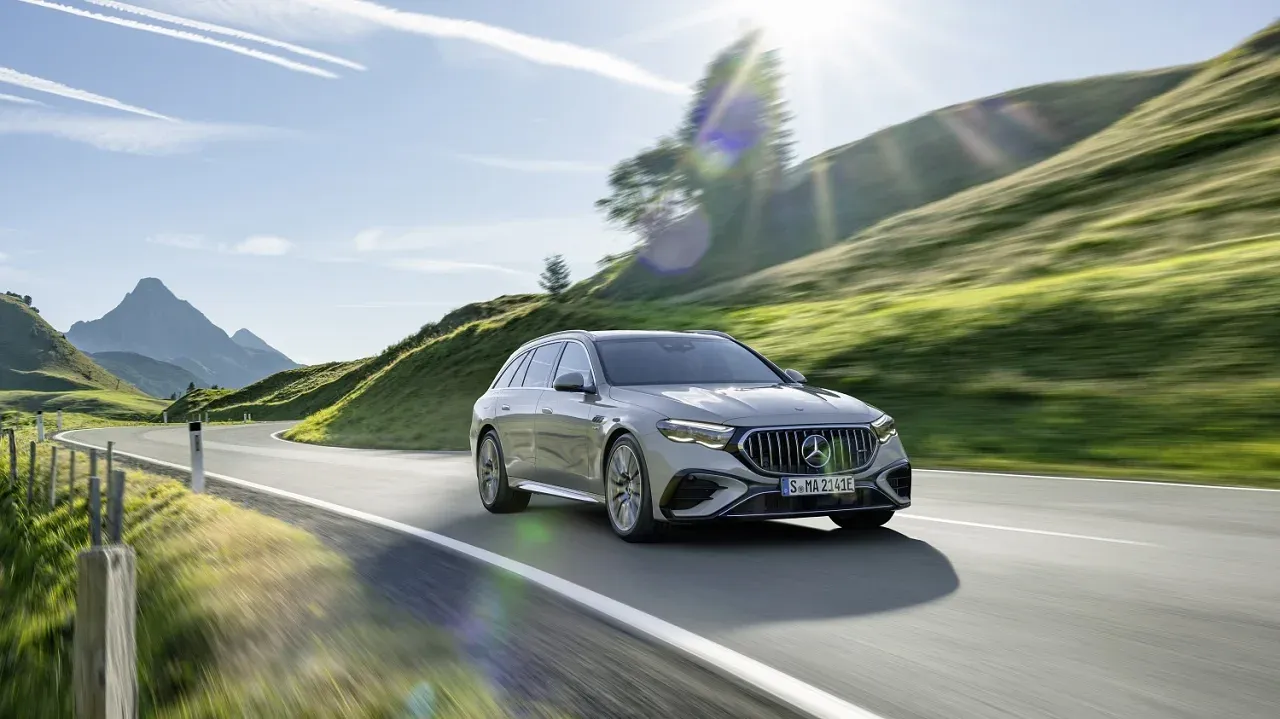 Большой мрачный универсал: встретим Mercedes-AMG E 53 Hybrid Wagon!