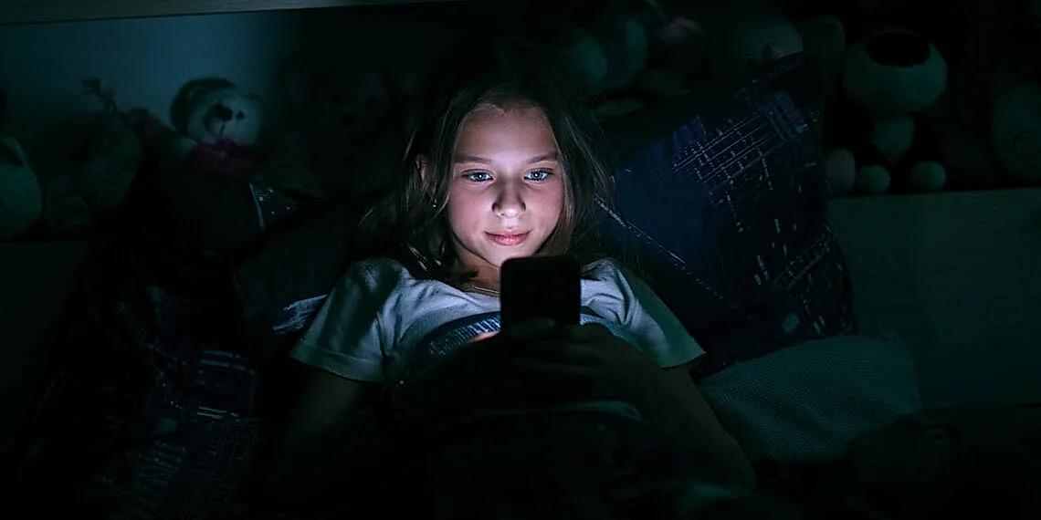 Подростки, экраны и сон
