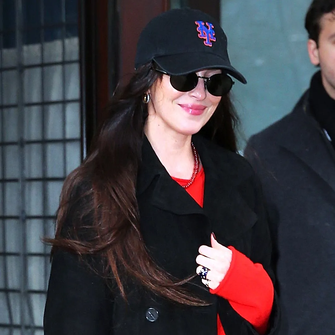 Dakota Johnson затмила Неделю моды